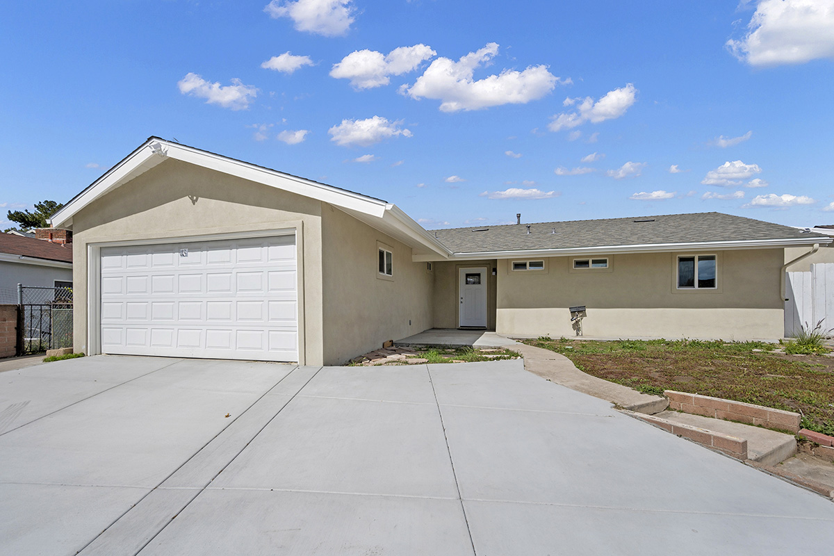 3352 Altadena Avenue